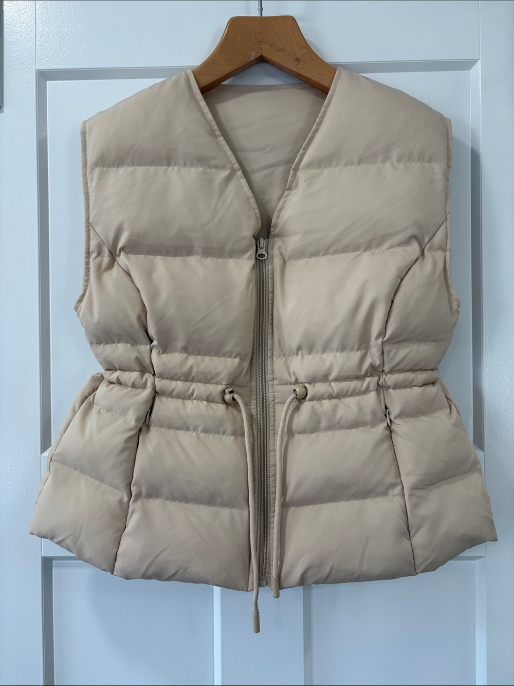 Beige Zip Front Drawstring Waist Puffer Vest Size Small